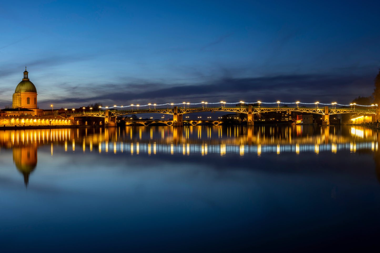 Golden Night of the Pink City